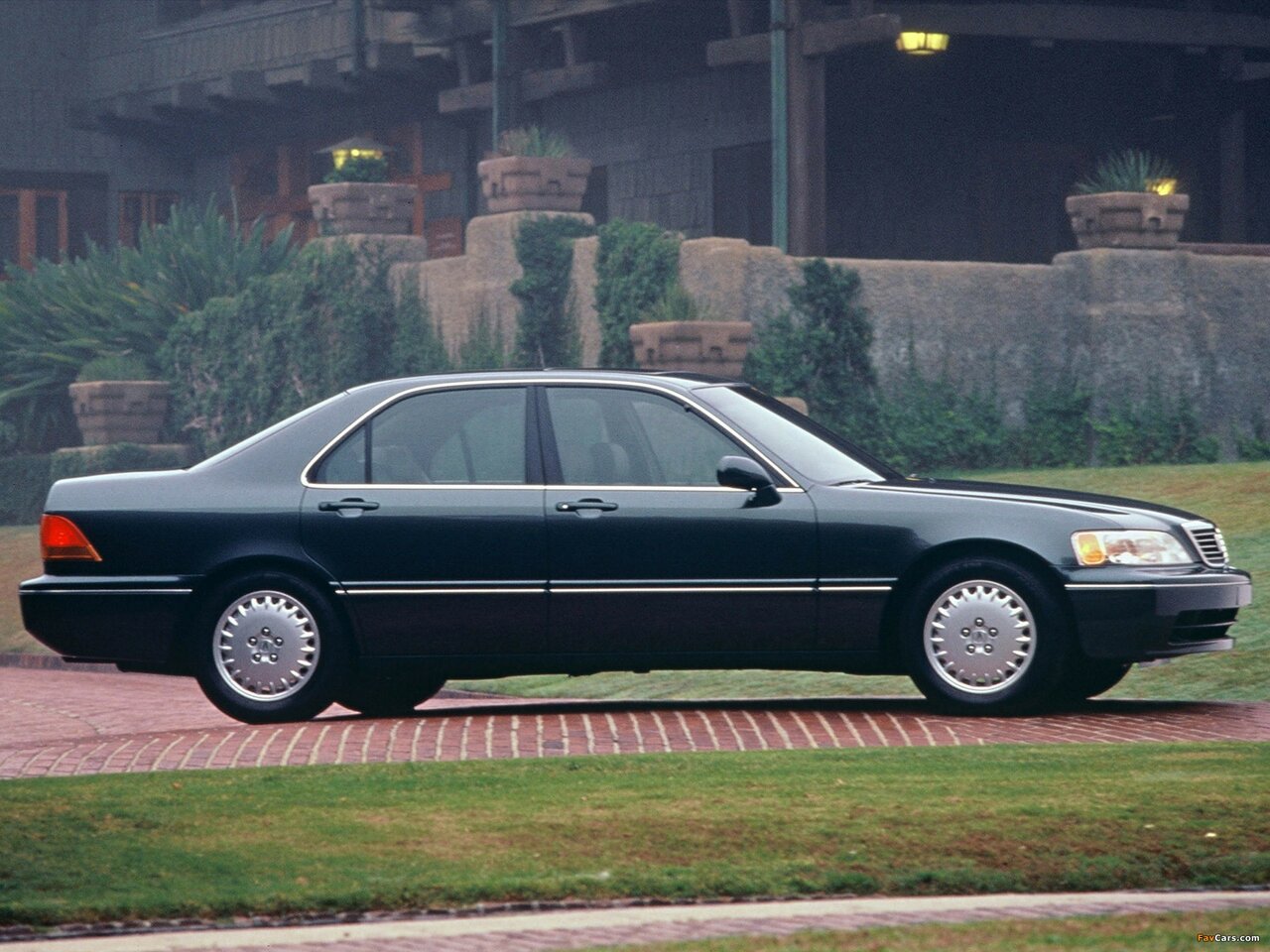 Acura RL I