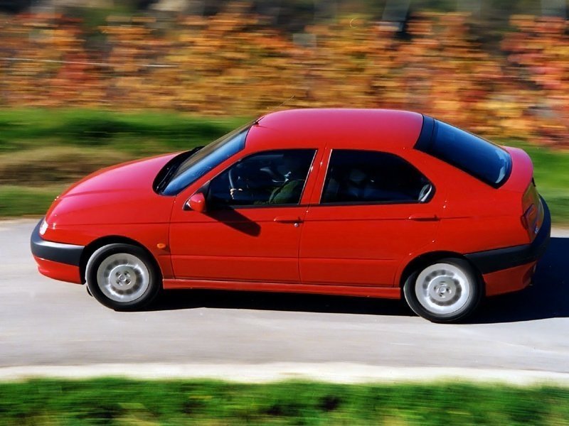 Alfa Romeo 146 Хэтчбек 5 дв.