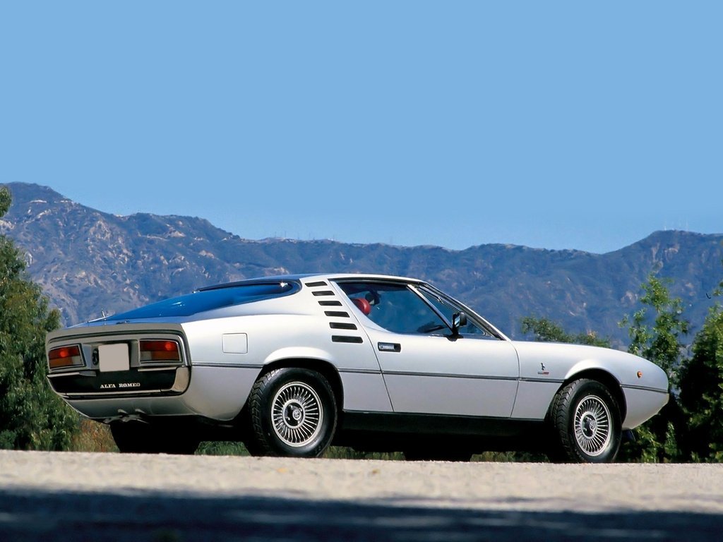 Alfa Romeo Montreal Купе