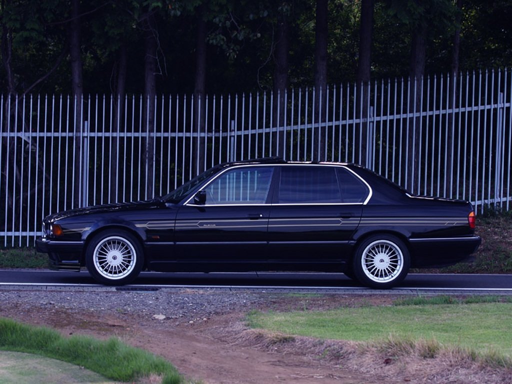 Alpina B11 E32