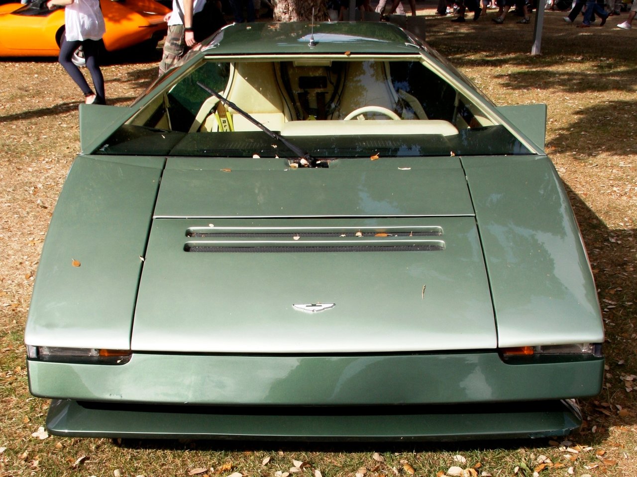 Aston Martin Bulldog Купе