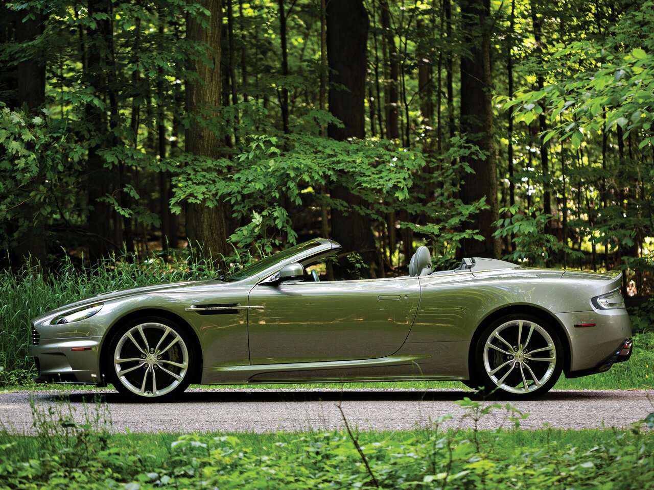 Aston Martin DBS II