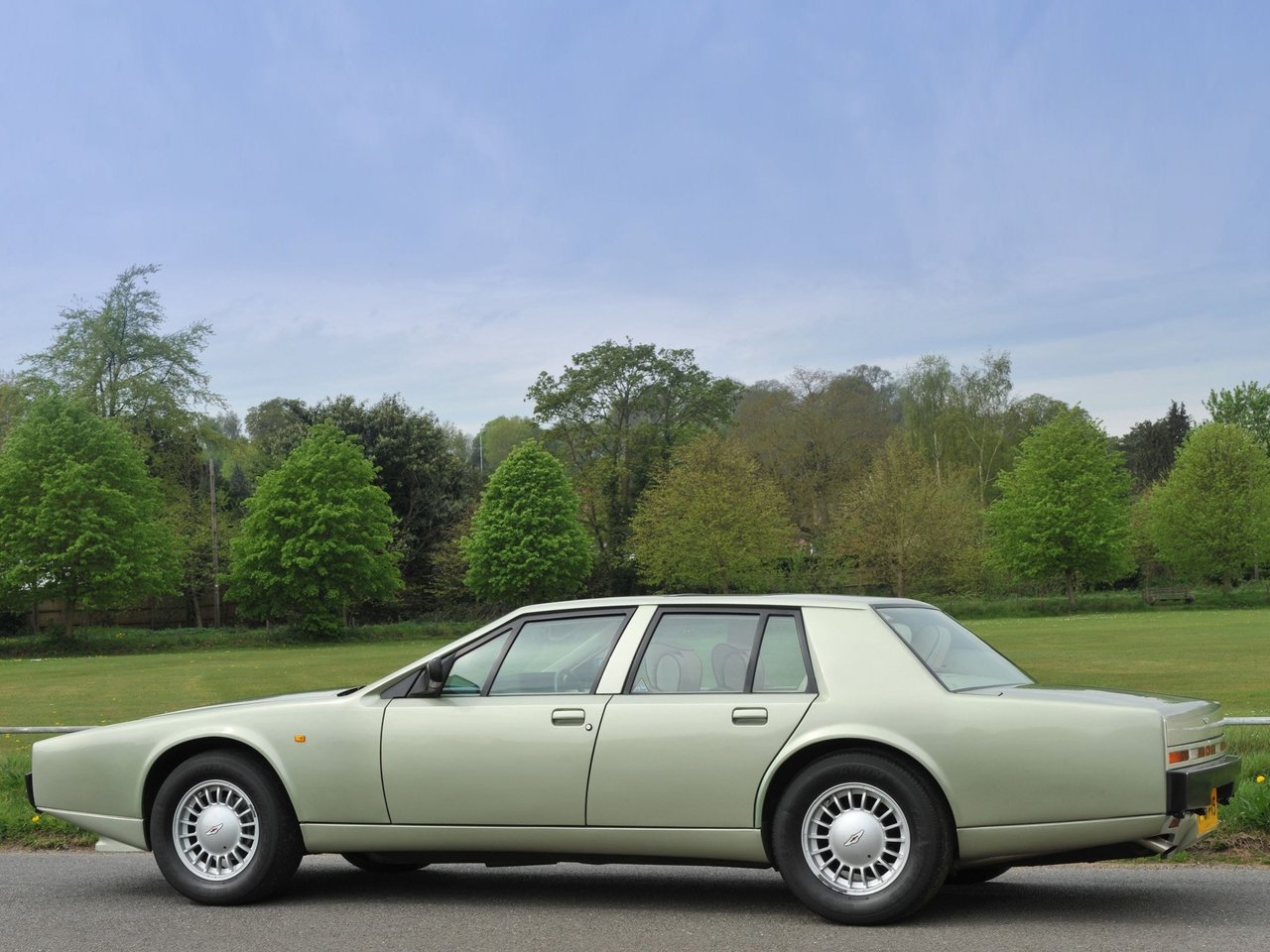 Aston Martin Lagonda 1976 – 1997
