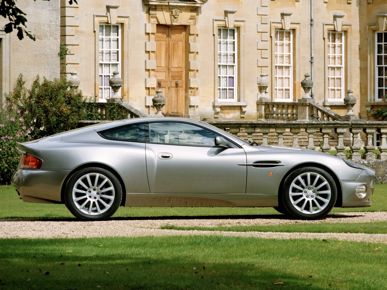 Aston Martin Vanquish I