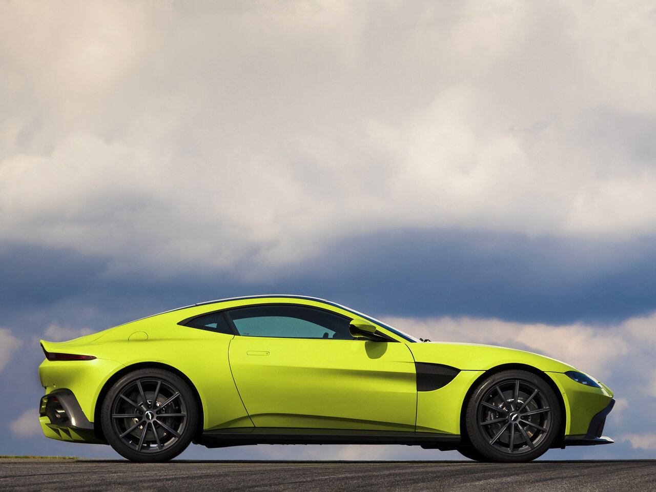 Aston Martin V8 Vantage IV