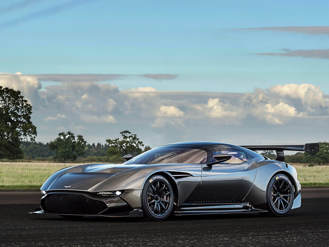 Aston Martin Vulcan Купе