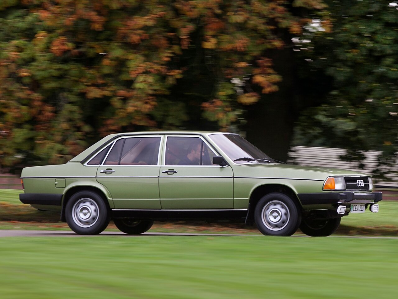 Audi 100 II (C2)