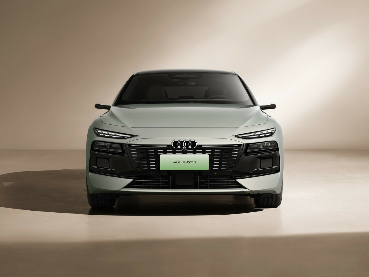 Audi A6 e-tron c 2024 года