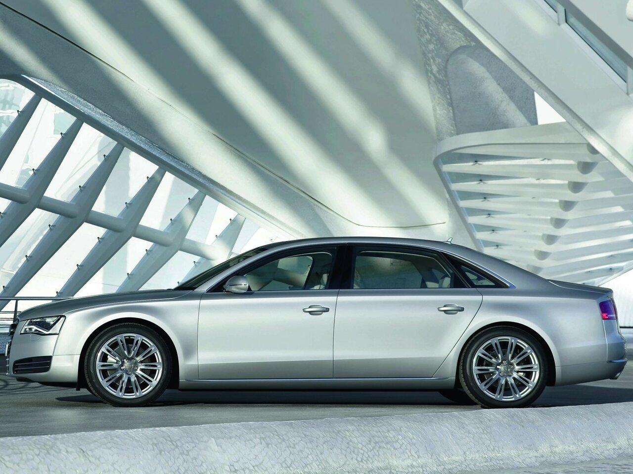 Audi A8 III (D4)