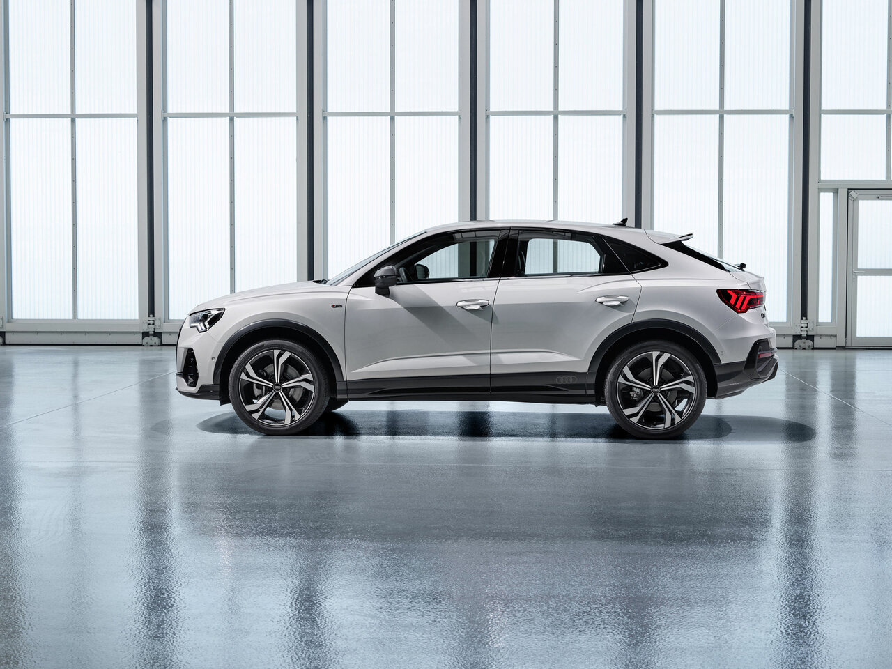 Audi Q3 Sportback II (F3)