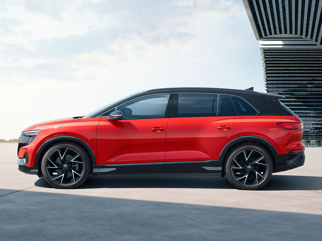 Audi Q5 e-tron Внедорожник 5 дв.