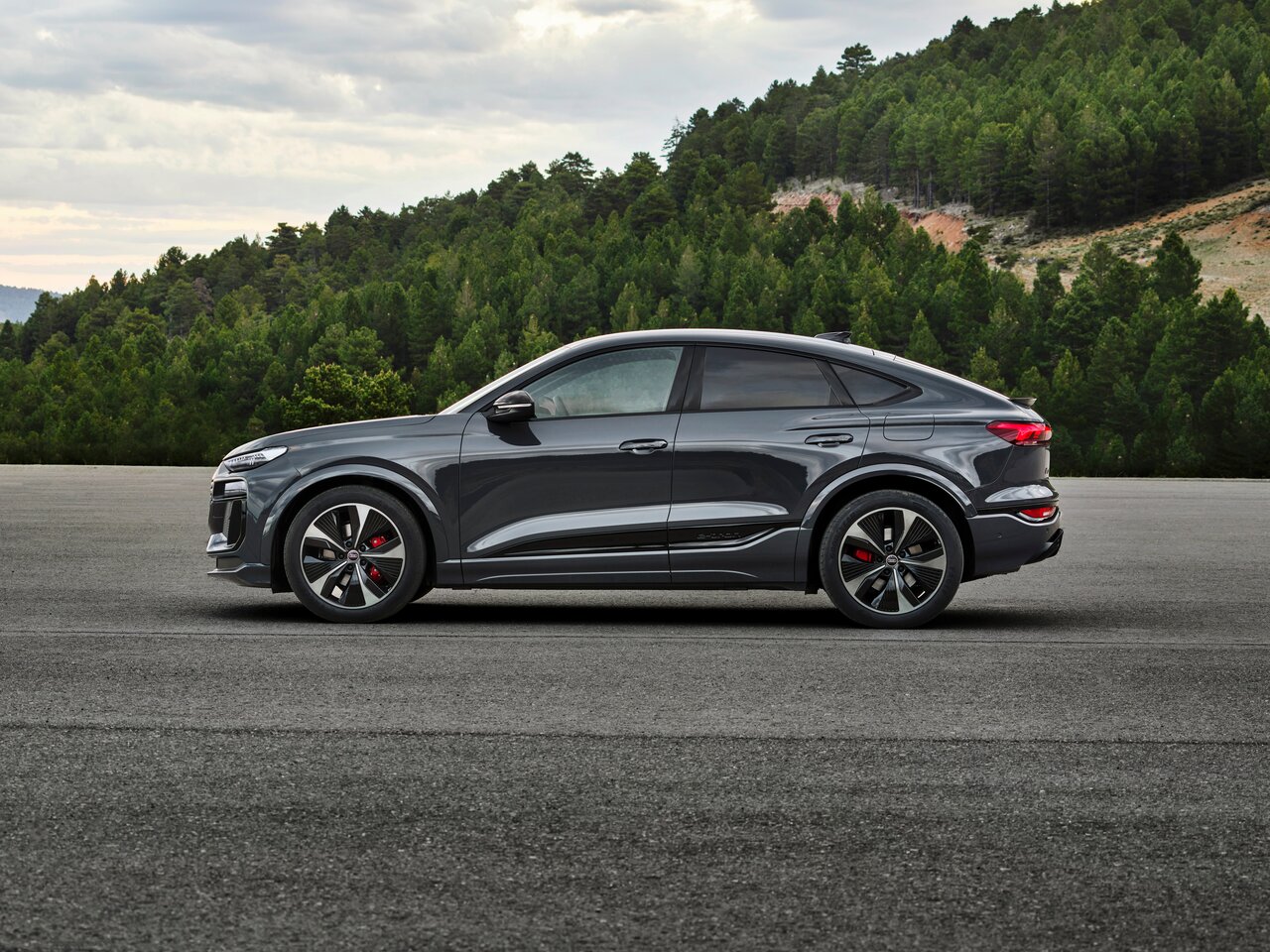 Audi Q6 Sportback e-tron c 2024 года