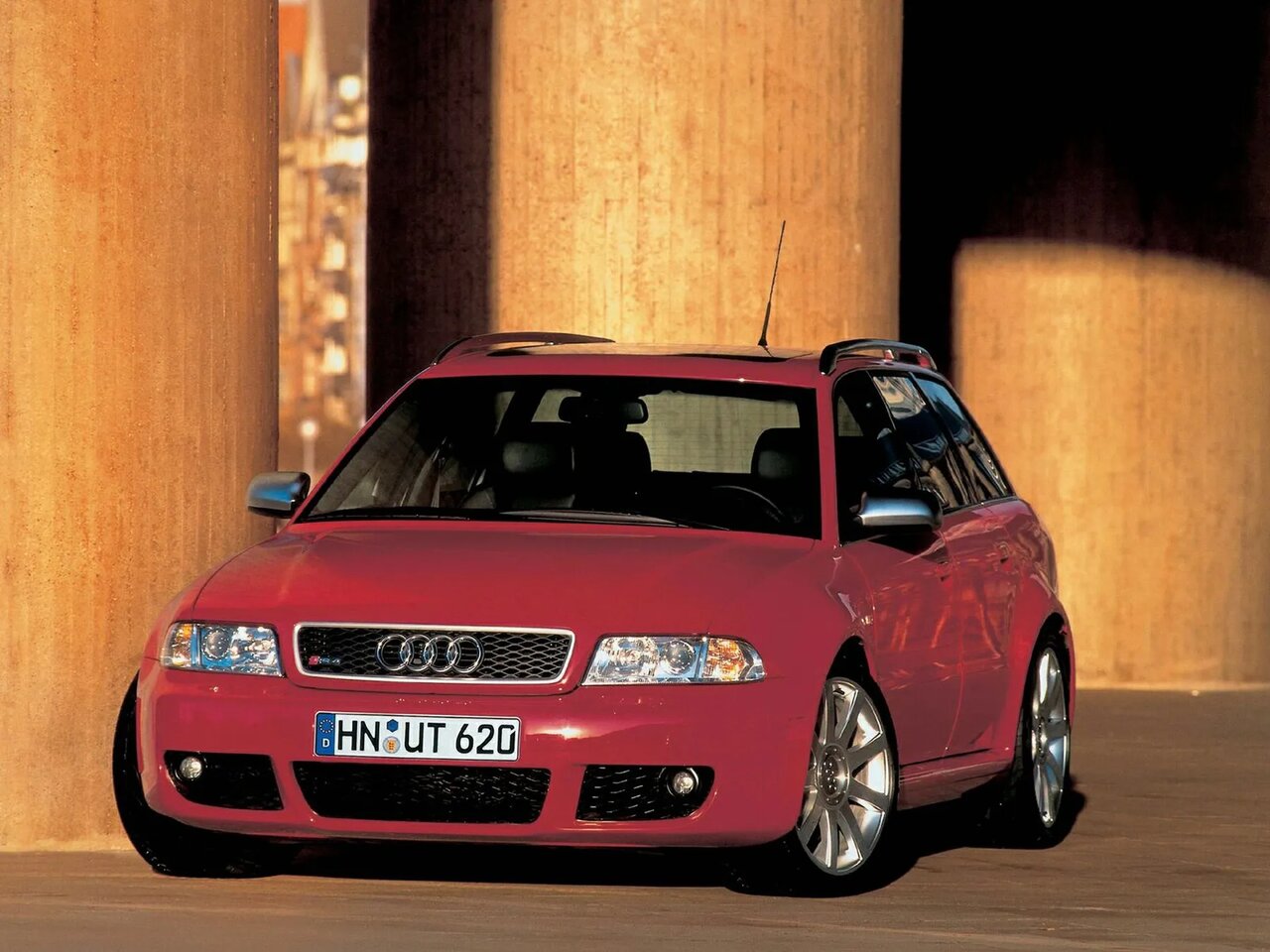 Audi RS 4 I (B5)