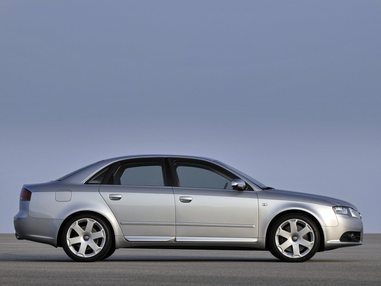 Audi S4 III (B7)