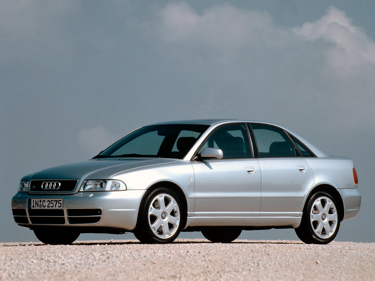Audi S4 I (B5)