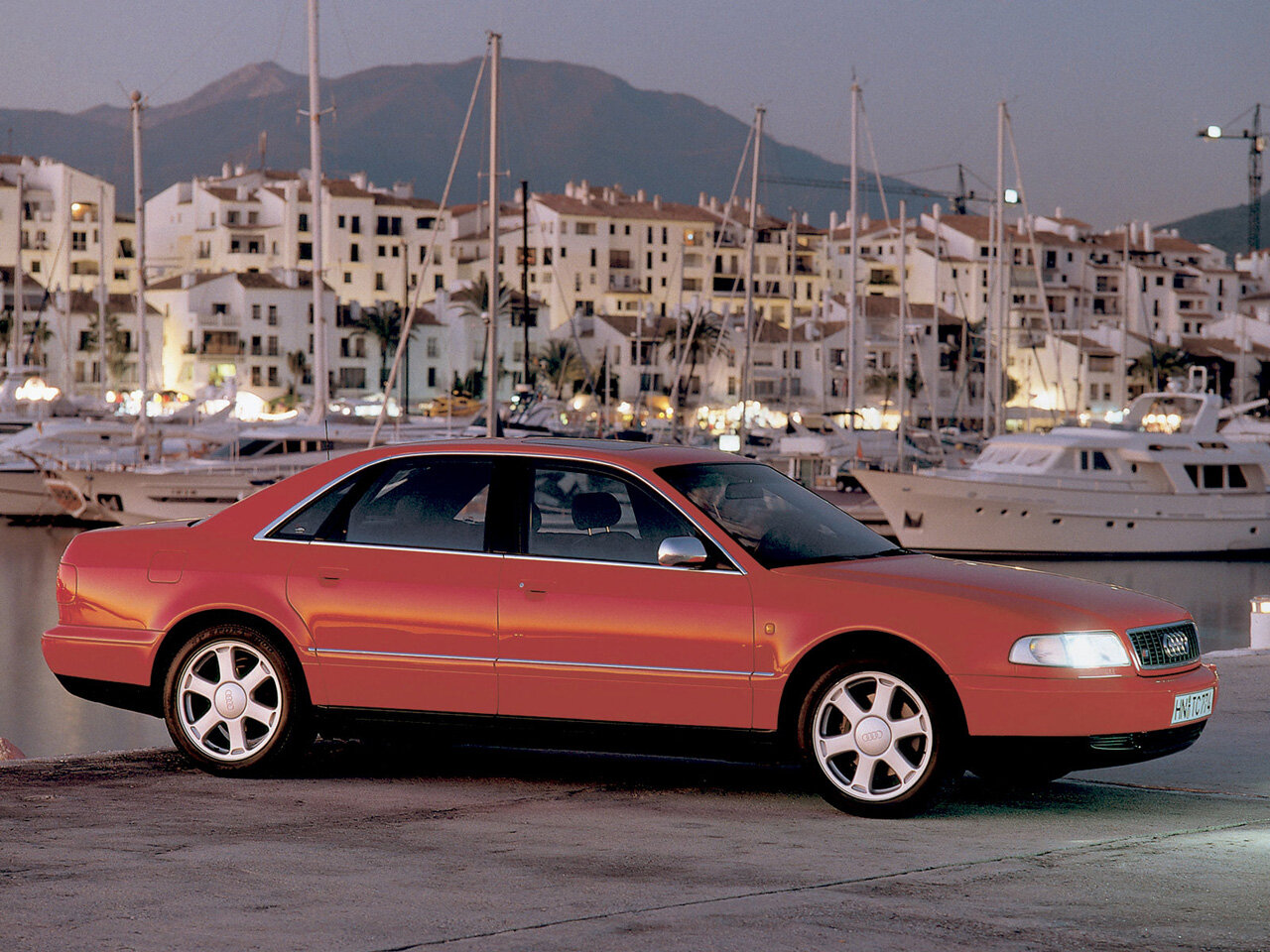 Audi S8 I (D2)