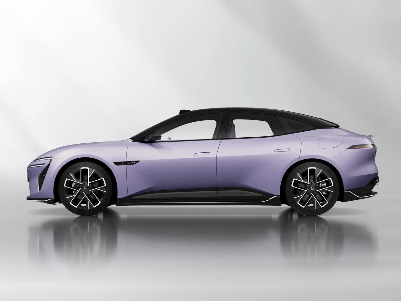 Avatr 06 c 2025 года