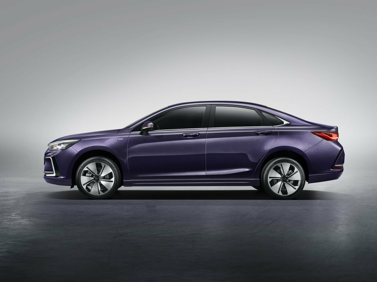 BAIC EU7 Седан