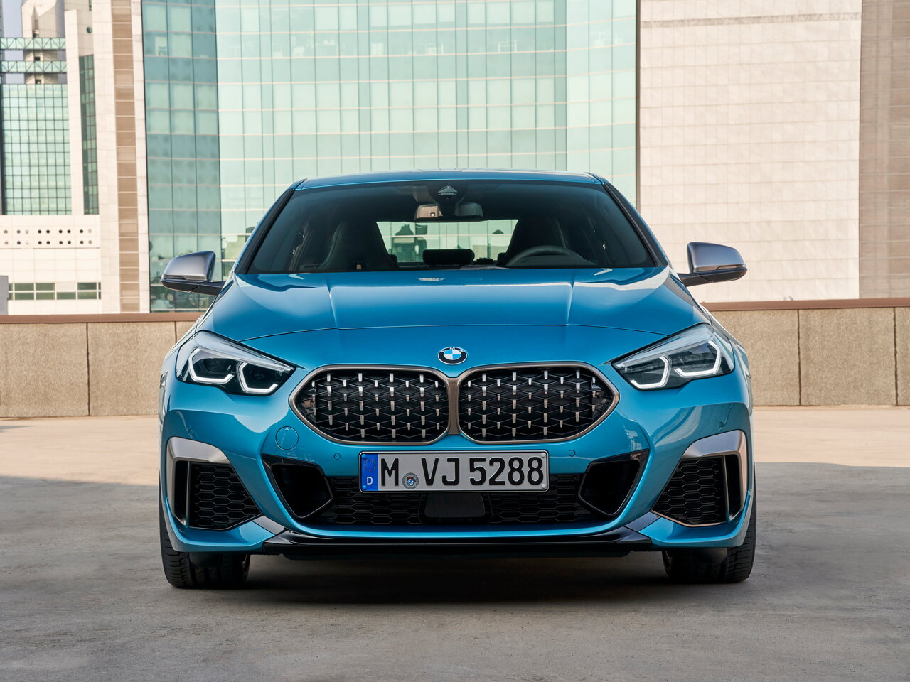 BMW 2 серии F44