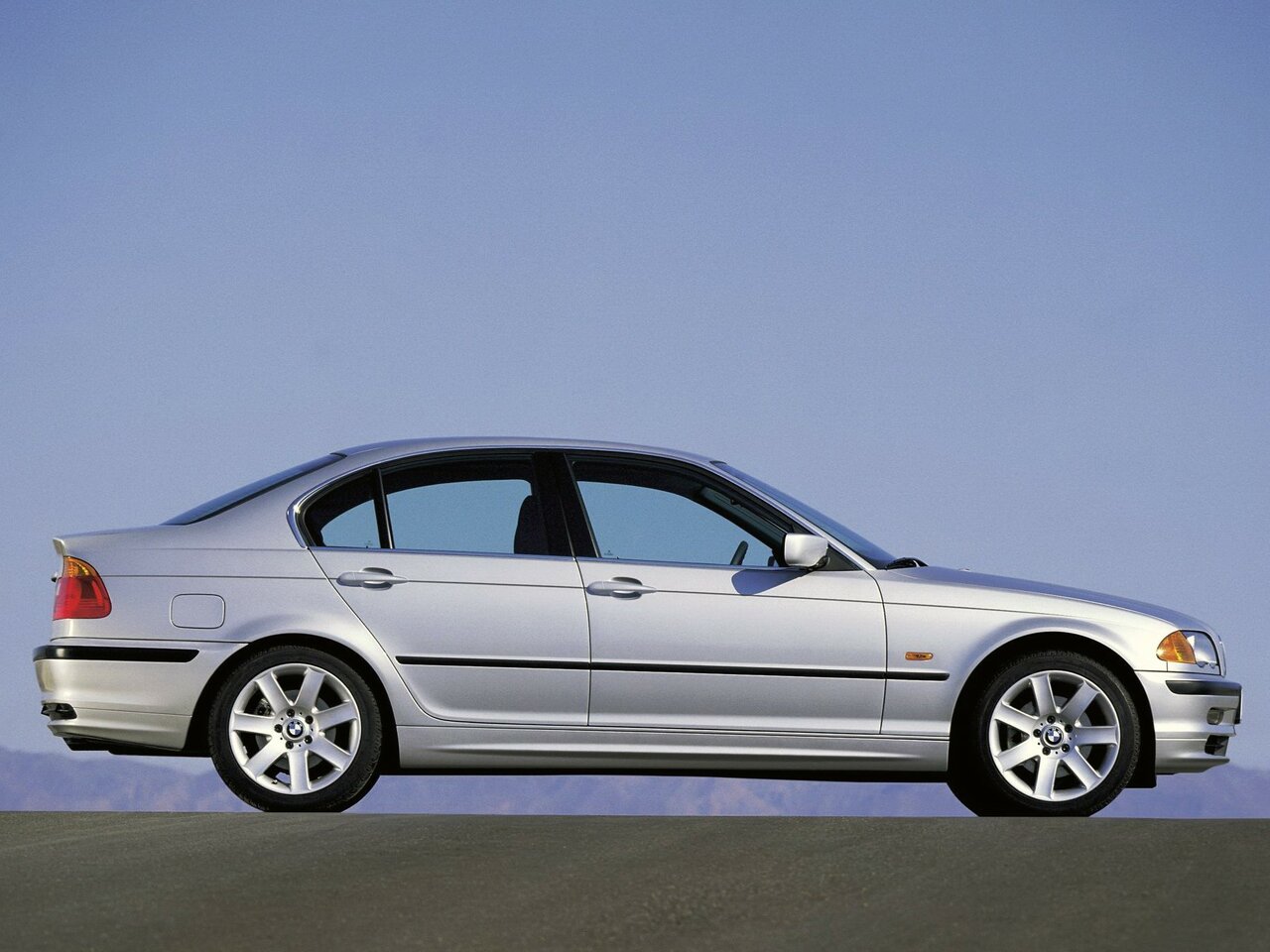 BMW 3 серии IV (E46)
