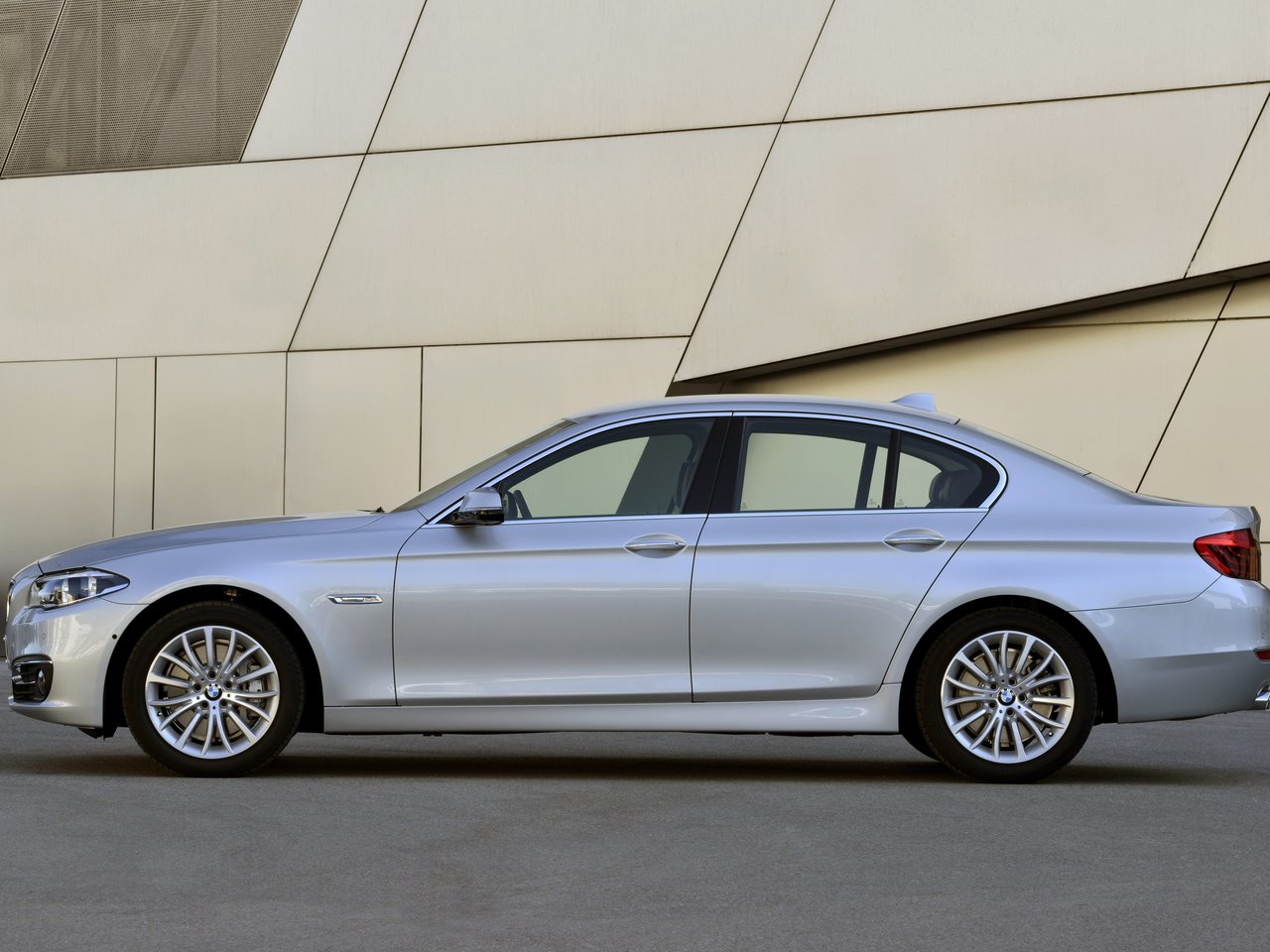 BMW 5 серии VI (F10/F11/F07) Рестайлинг