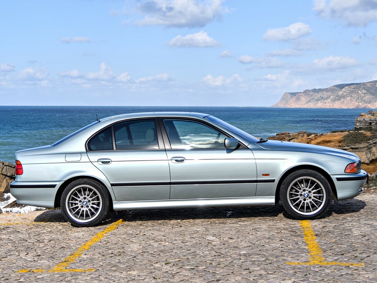 BMW 5 серии IV (E39)