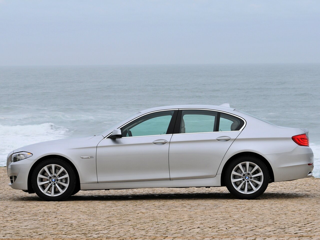 BMW 5 серии VI (F10/F11/F07)