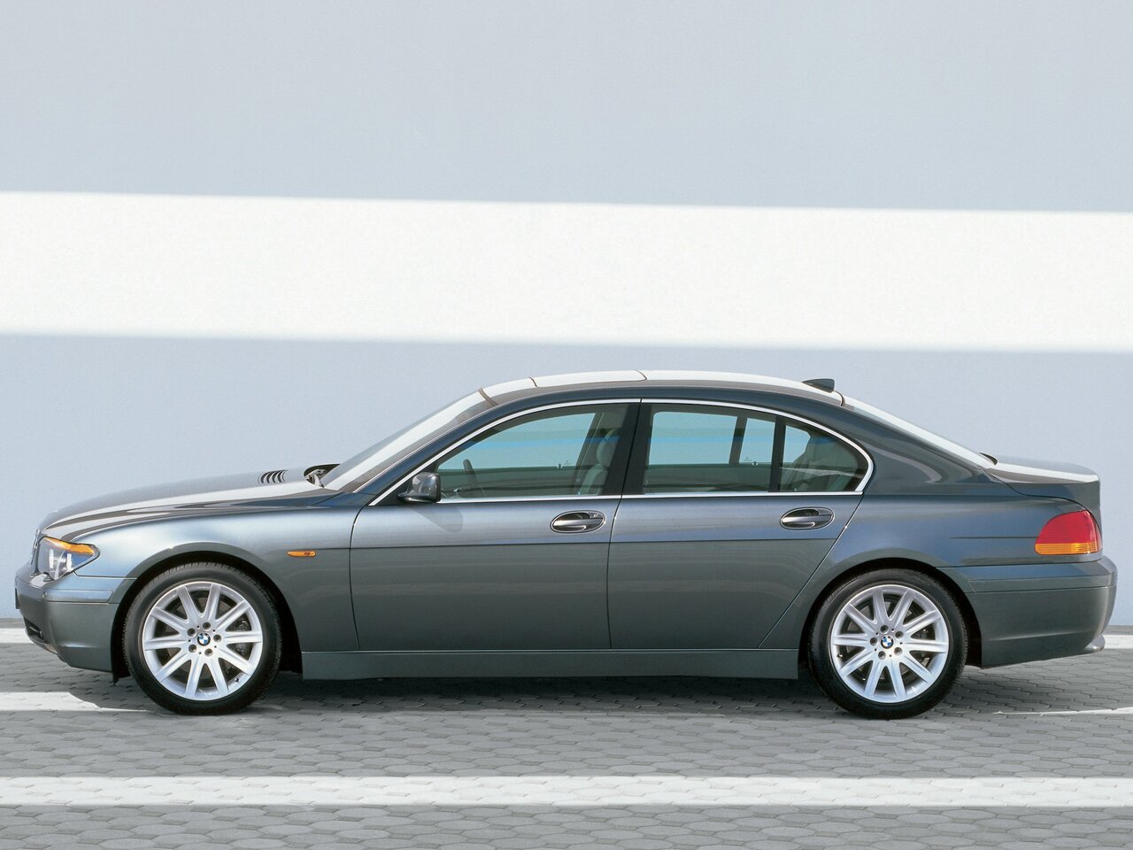 BMW 7 серии IV (E65/E66)