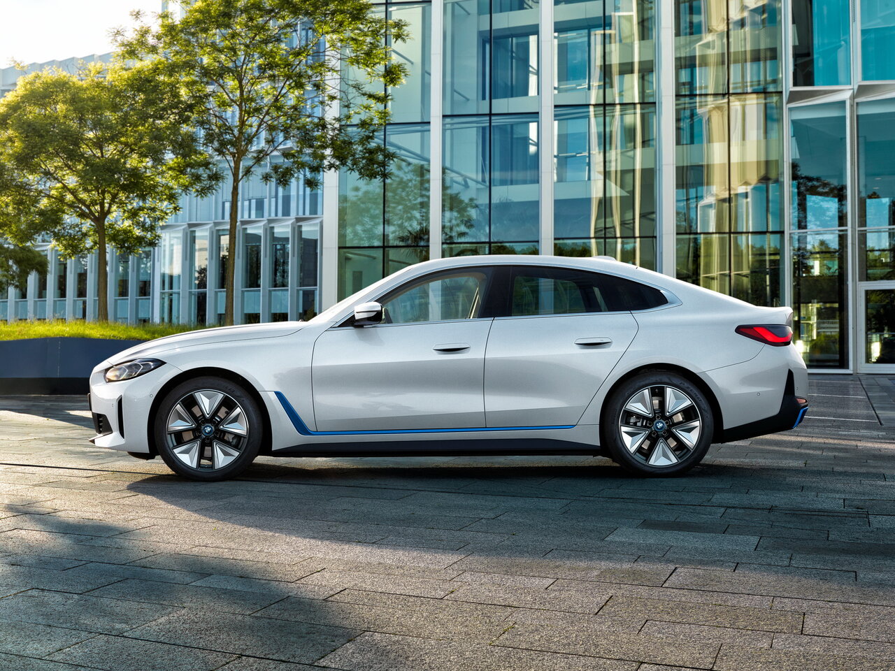 BMW i4 G26
