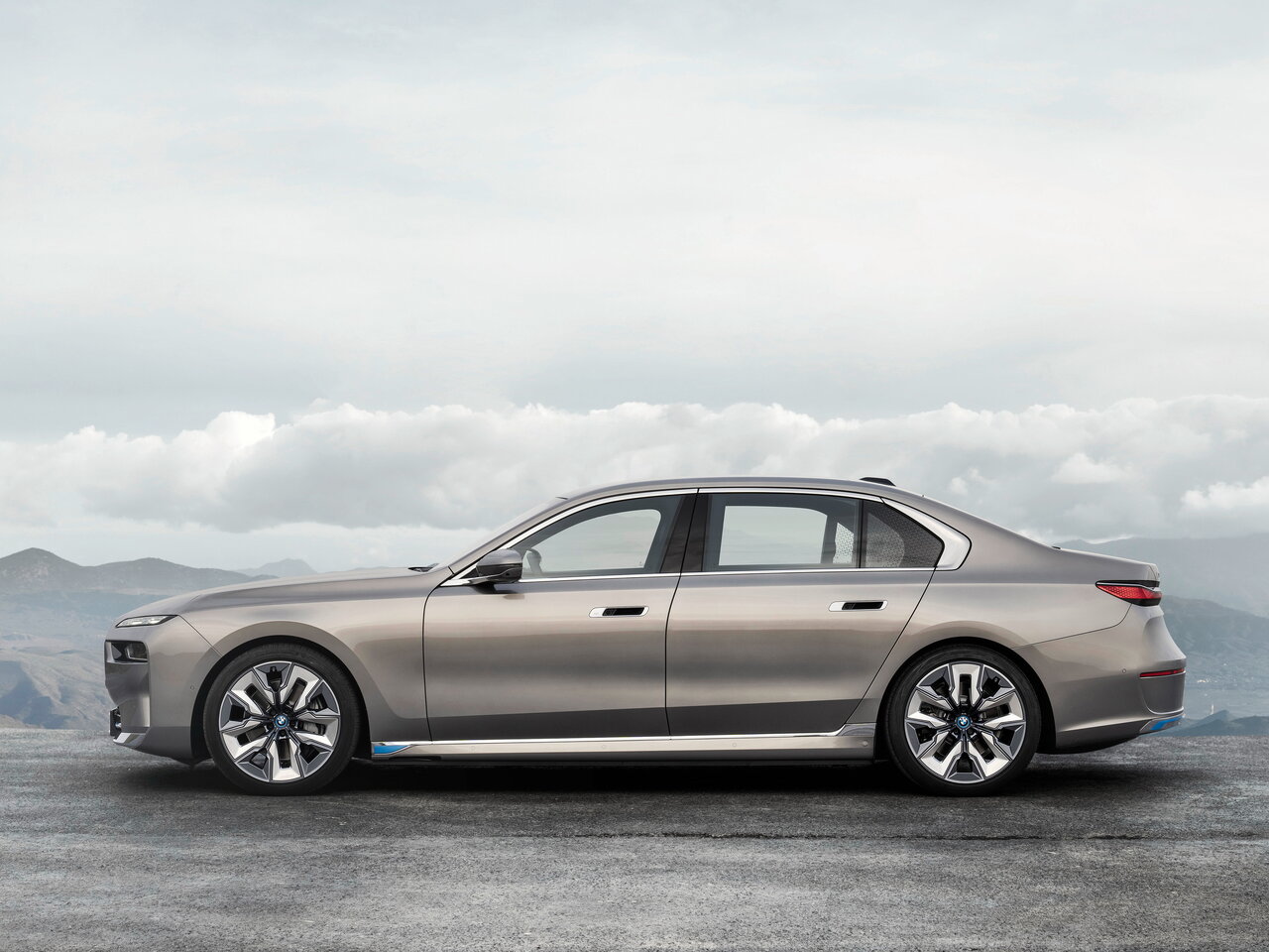 BMW i7 I (G70)