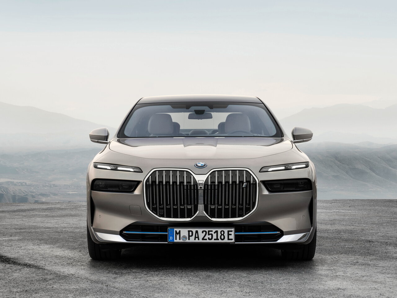 BMW i7 I (G70)