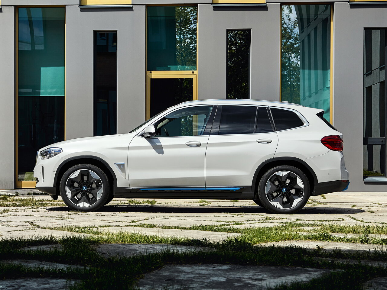 BMW iX3 I (G08)