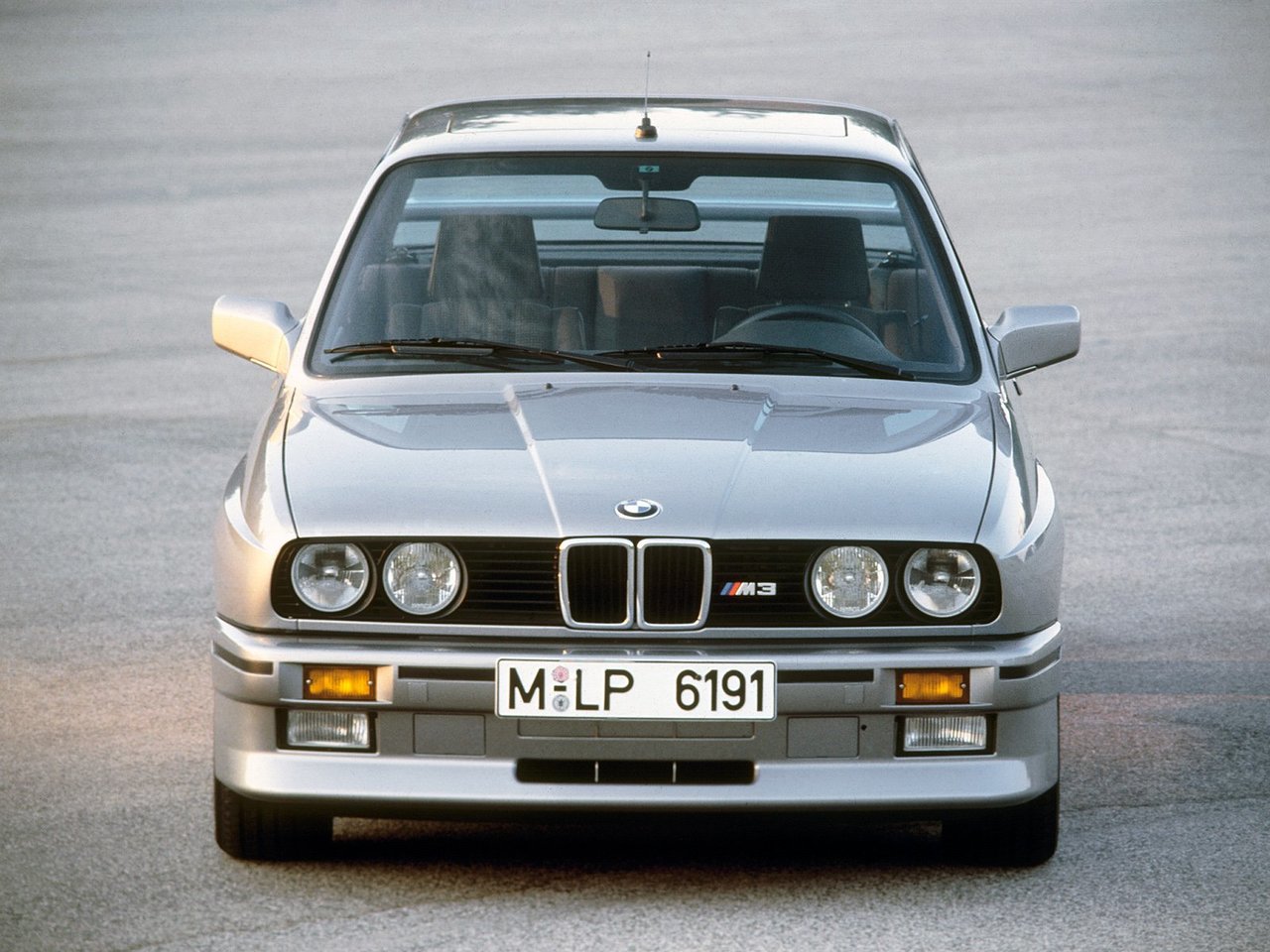 BMW M3 I (E30)