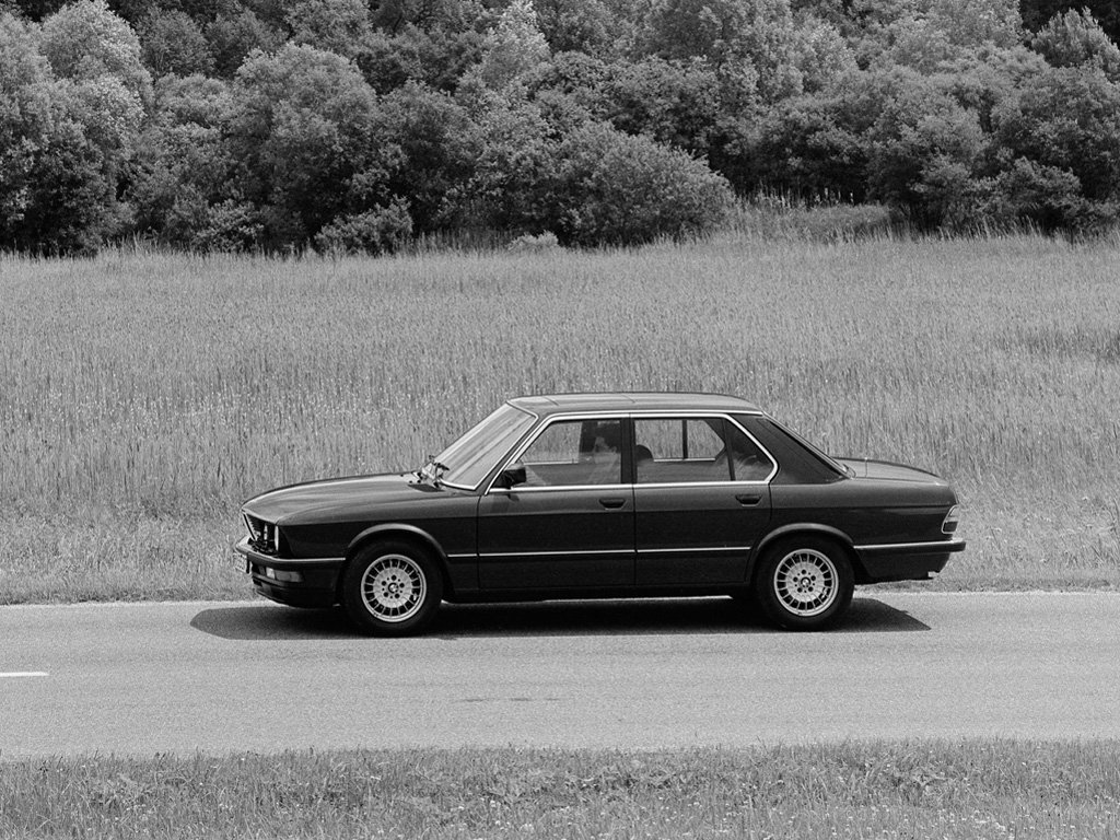 BMW M5 I (E28)