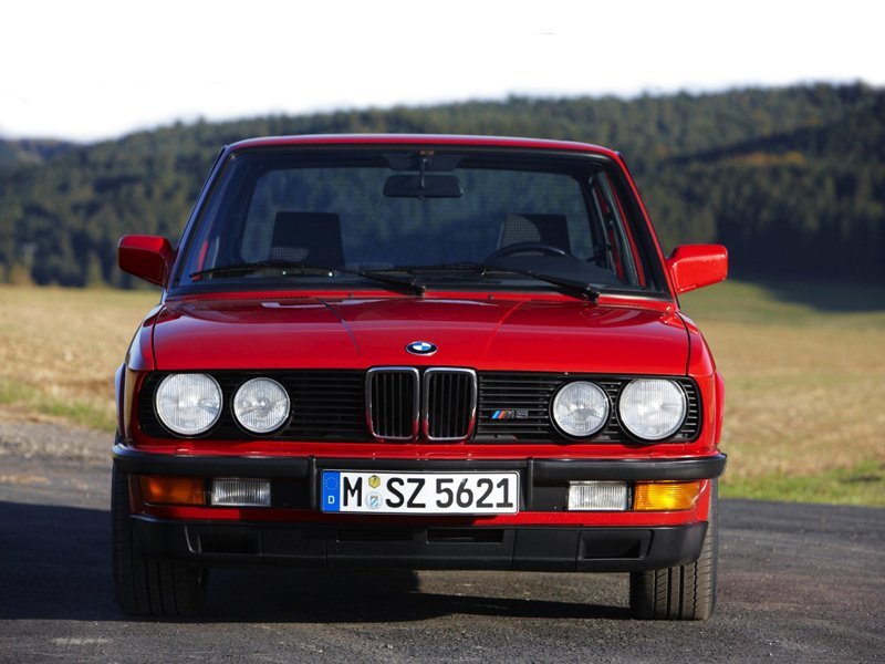 BMW M5 I (E28)