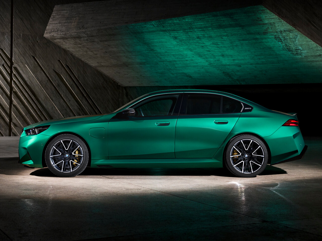 BMW M5 VII (G90)