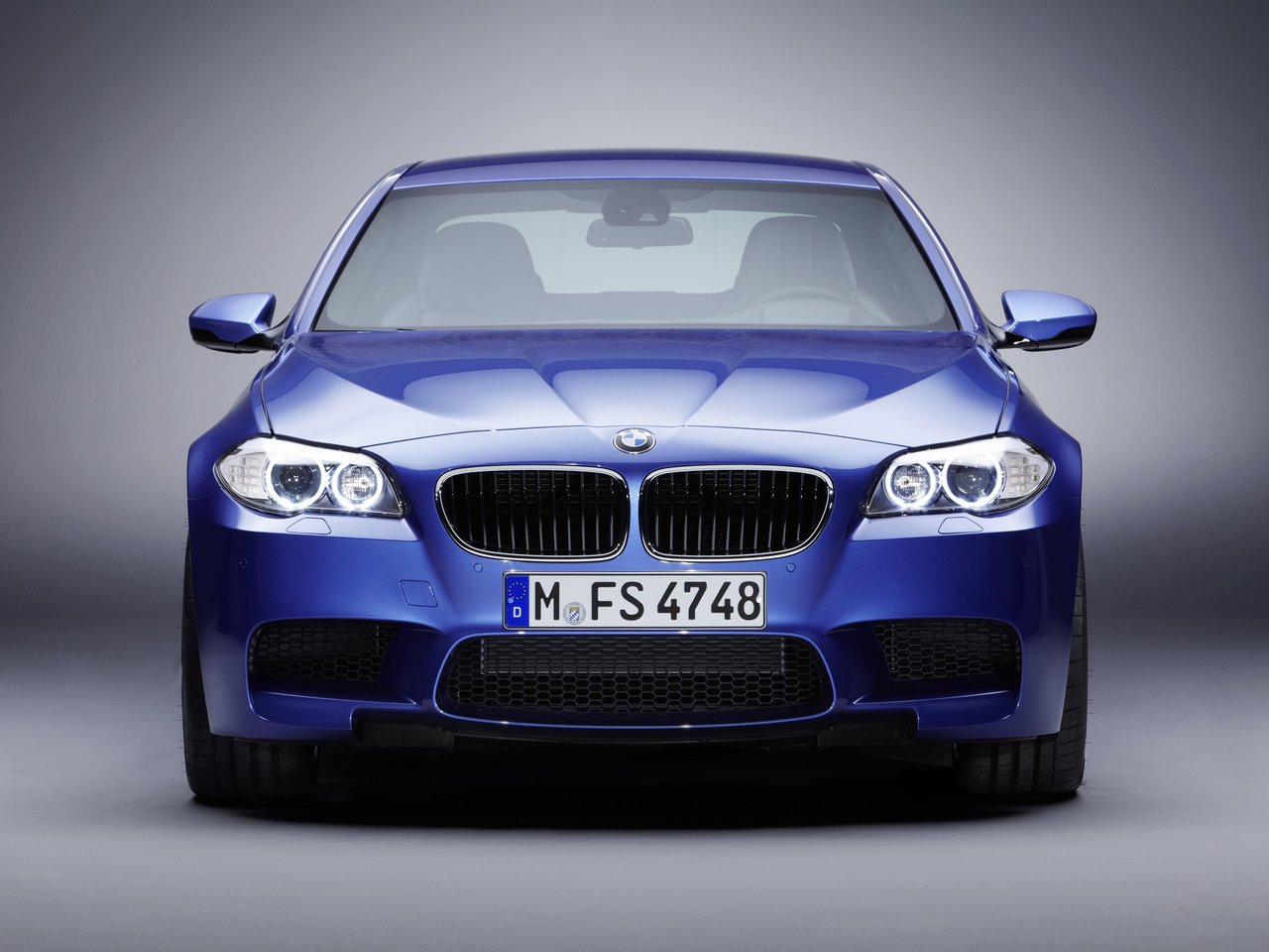 BMW M5 V (F10)
