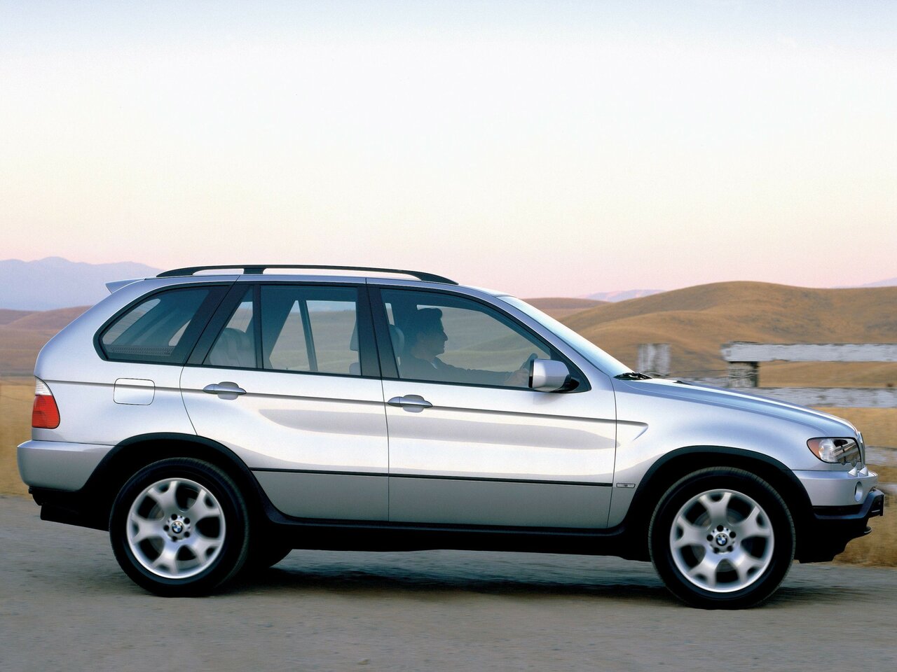 BMW X5 I (E53)