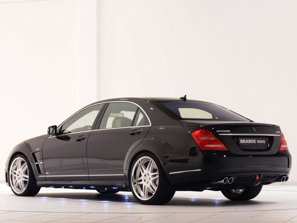 Brabus SV12 Седан