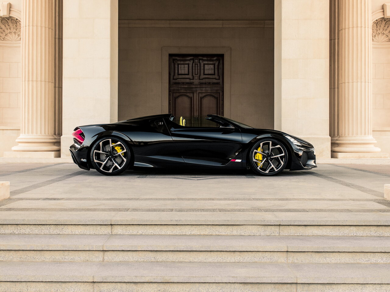 Bugatti W16 Mistral Родстер