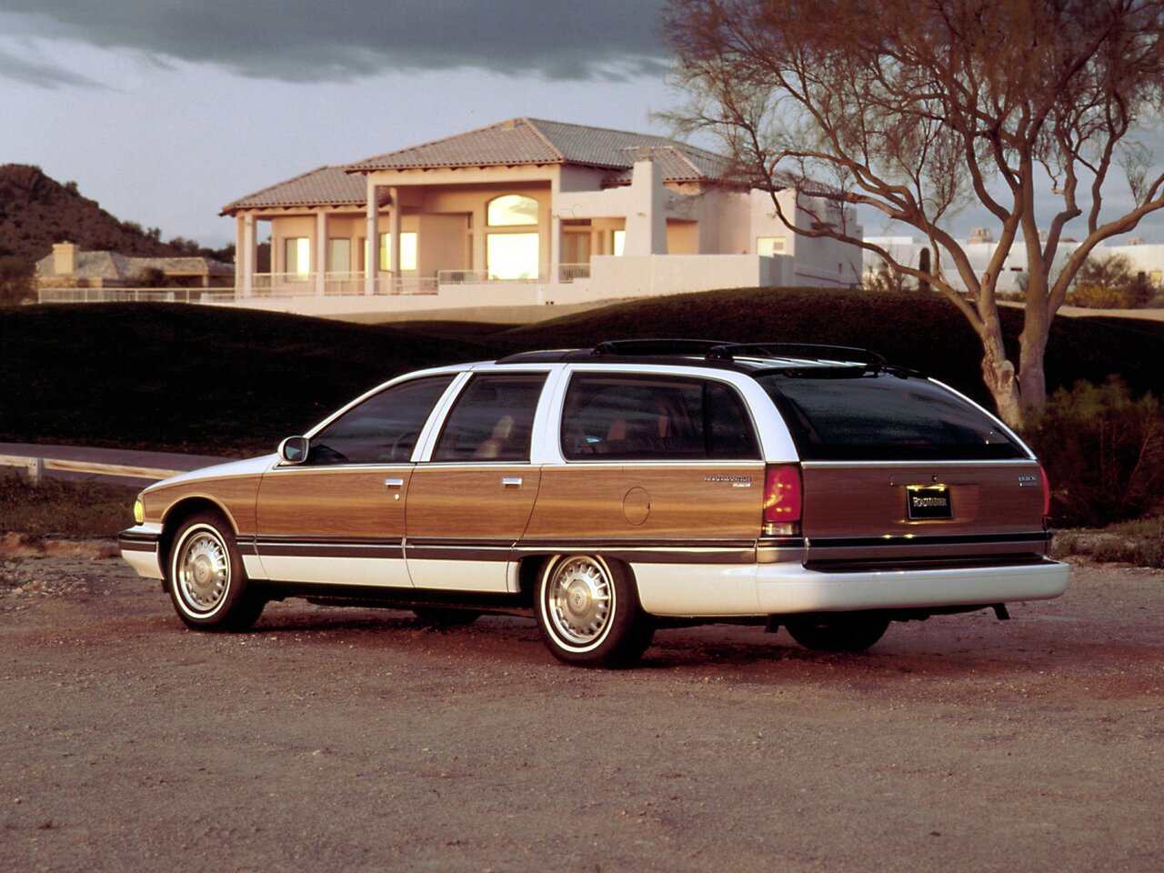 Buick Roadmaster VIII