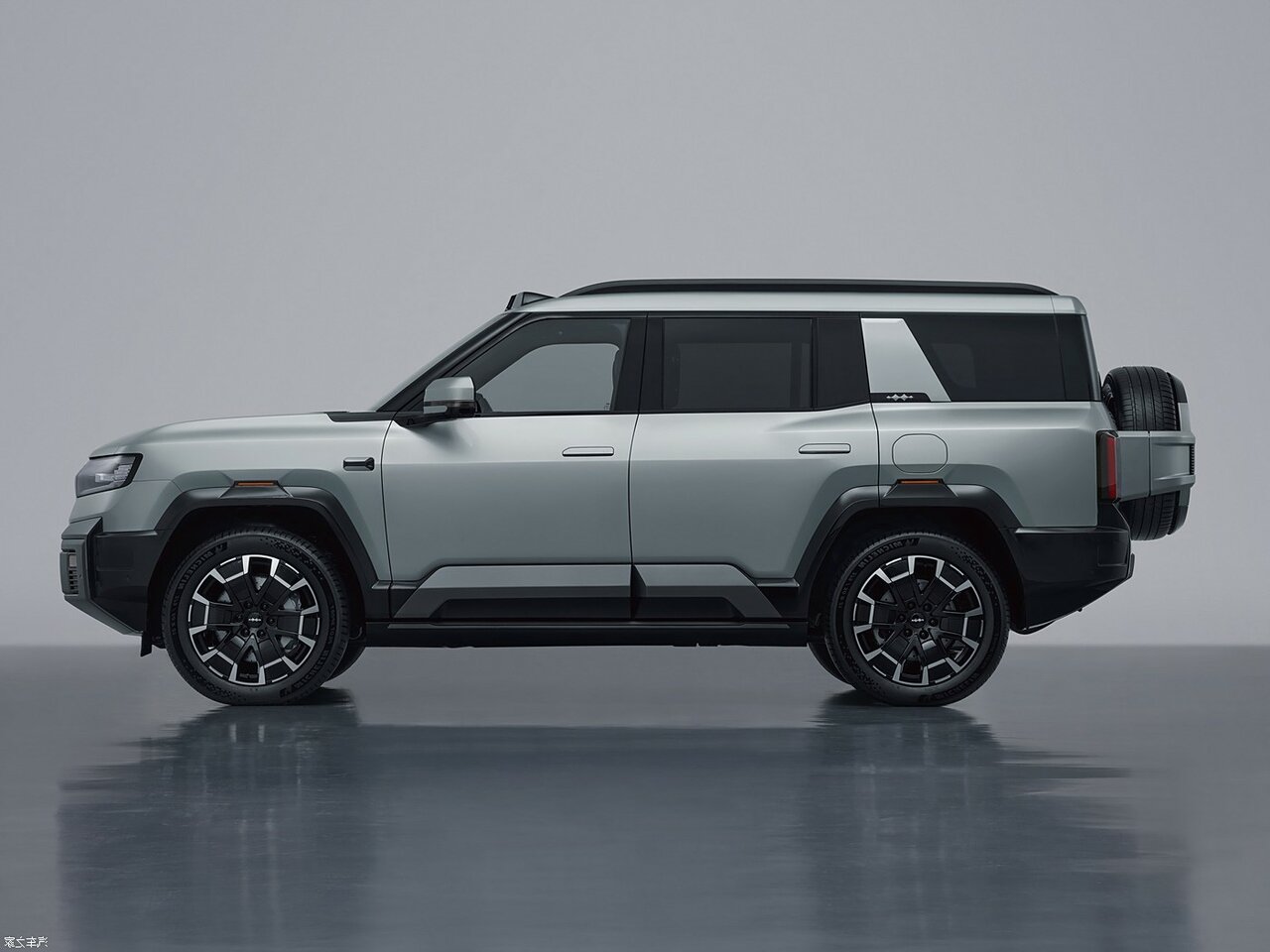 BYD FangChengBao Leopard 8 Внедорожник 5 дв.
