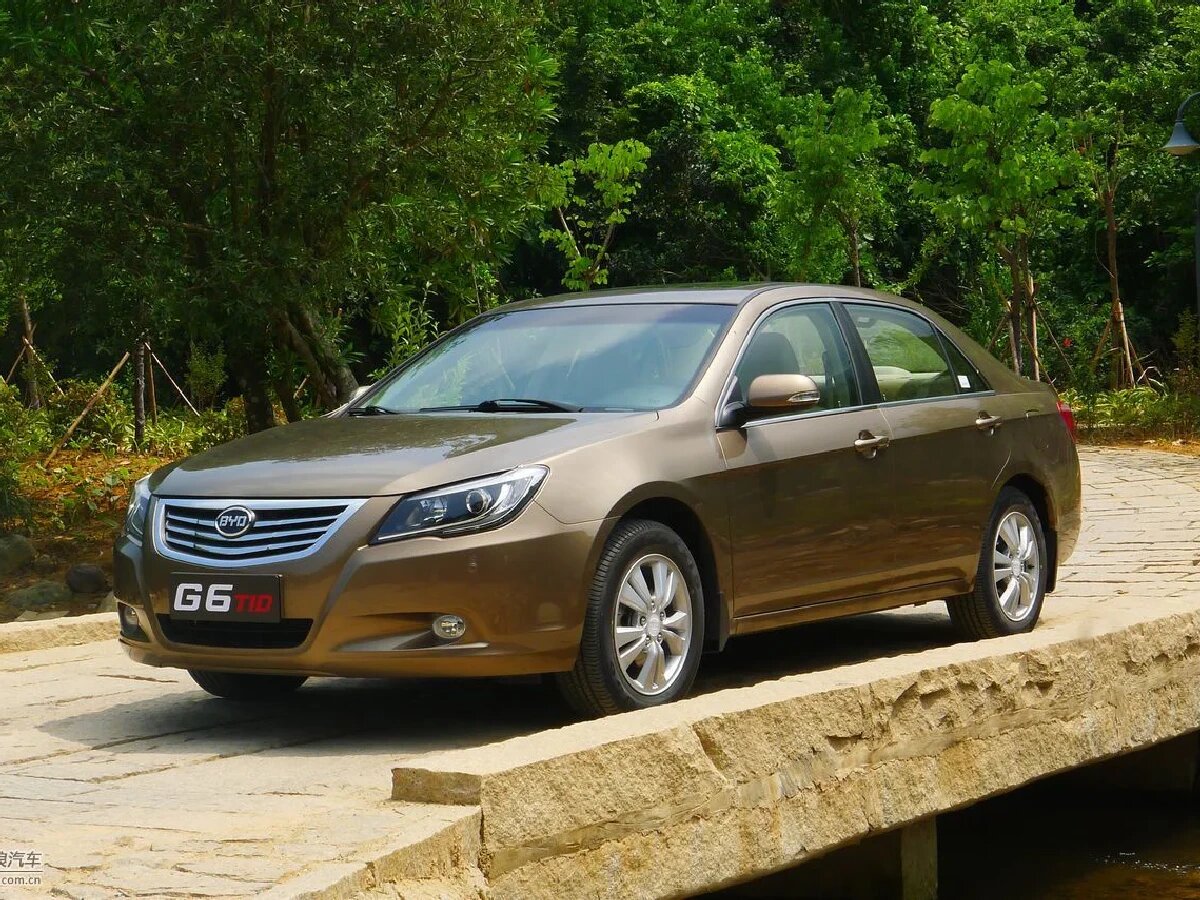 BYD G6 Седан