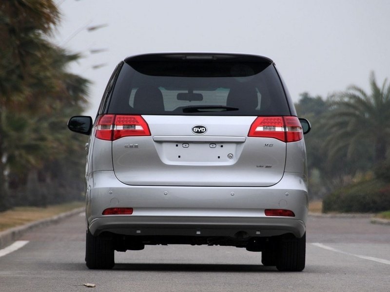 BYD M6 Минивэн