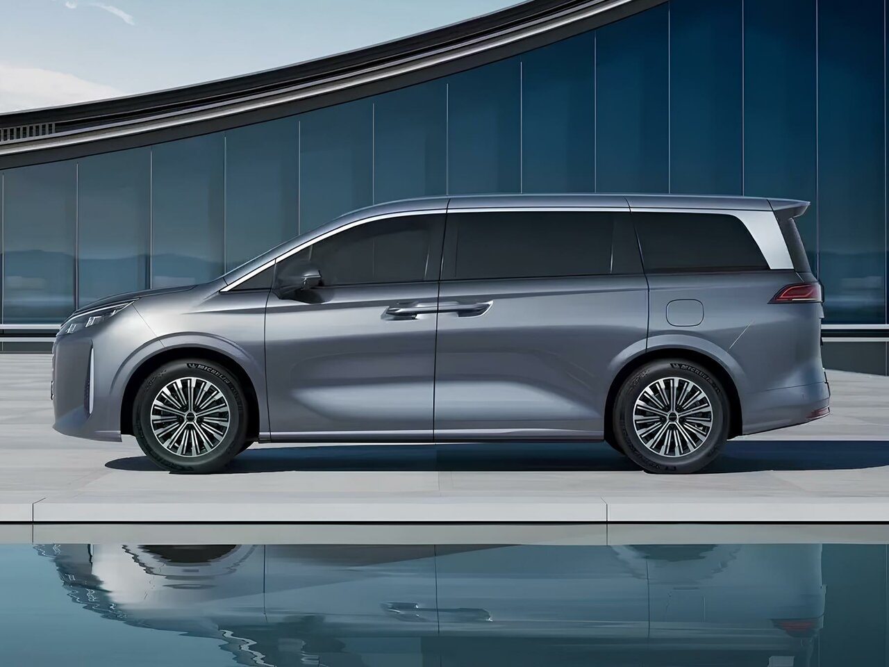 BYD Xia (M9) Минивэн