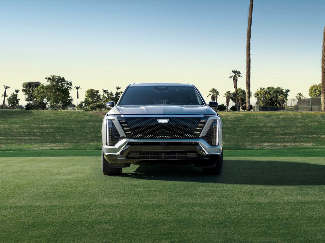 Cadillac Vistiq Внедорожник 5 дв.
