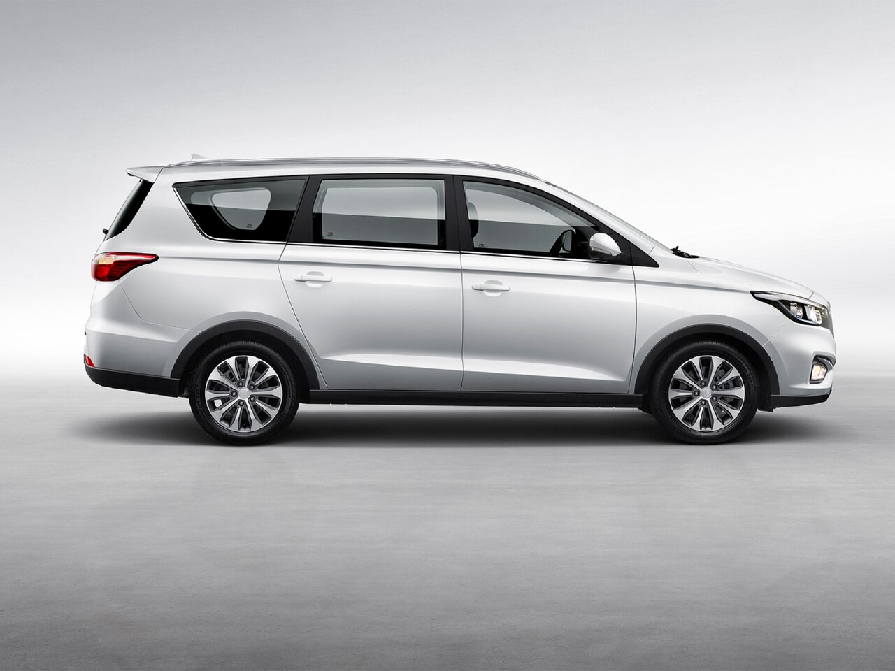 Changan Linmax Минивэн
