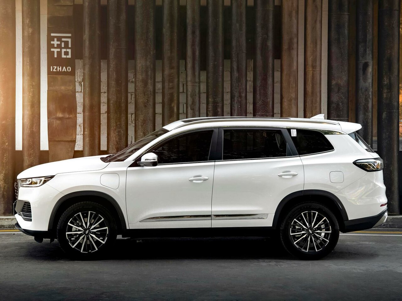 Chery Tiggo 8 Pro e+ Внедорожник 5 дв.