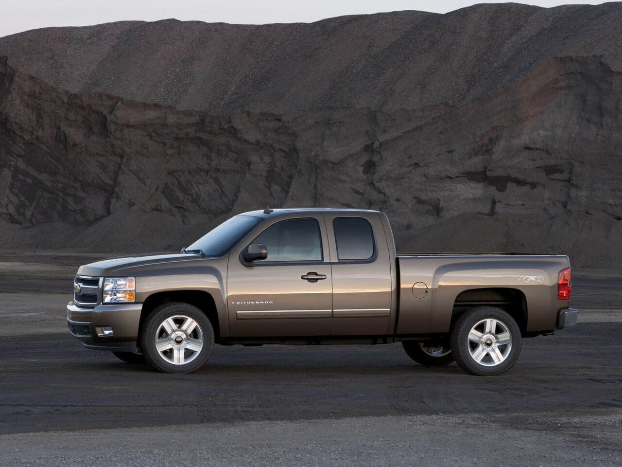 Chevrolet Silverado II (GMT900)