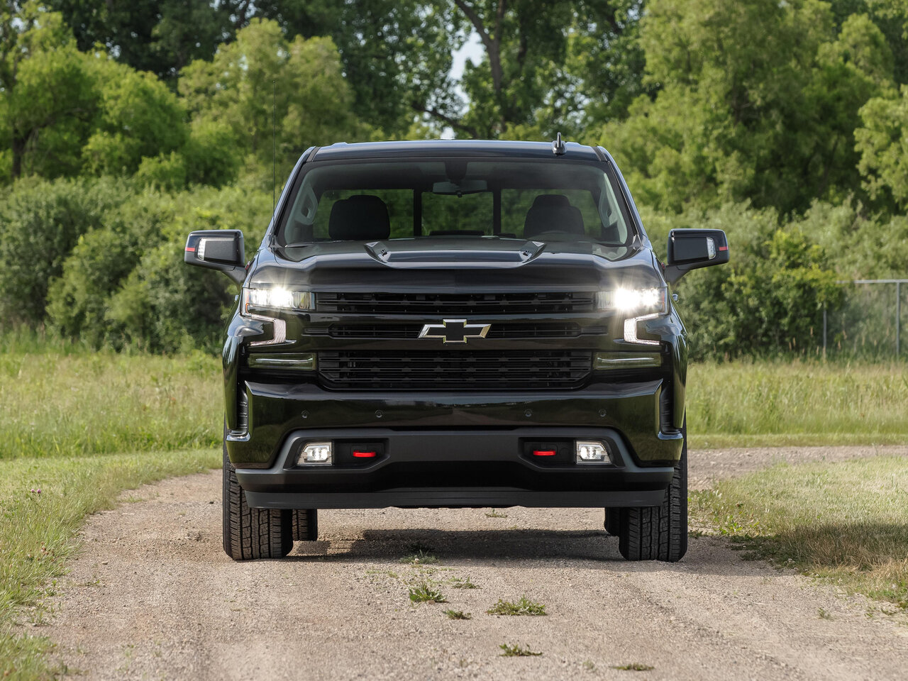 Chevrolet Silverado IV (T1XX)